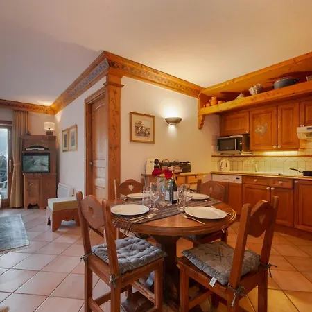 Apartment Le Cristal - Mont Blanc 20 *